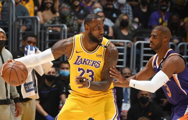  布克47分对飙爱德华兹，森林狼憾负太阳  