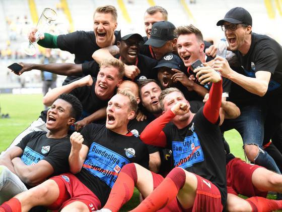  德甲老牌劲旅汉堡重返顶级联赛  